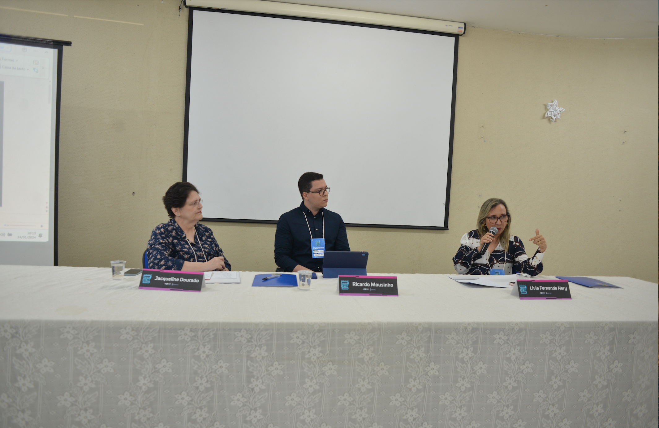 Mesa 1 IES Humanizadas desafios e possibilidades