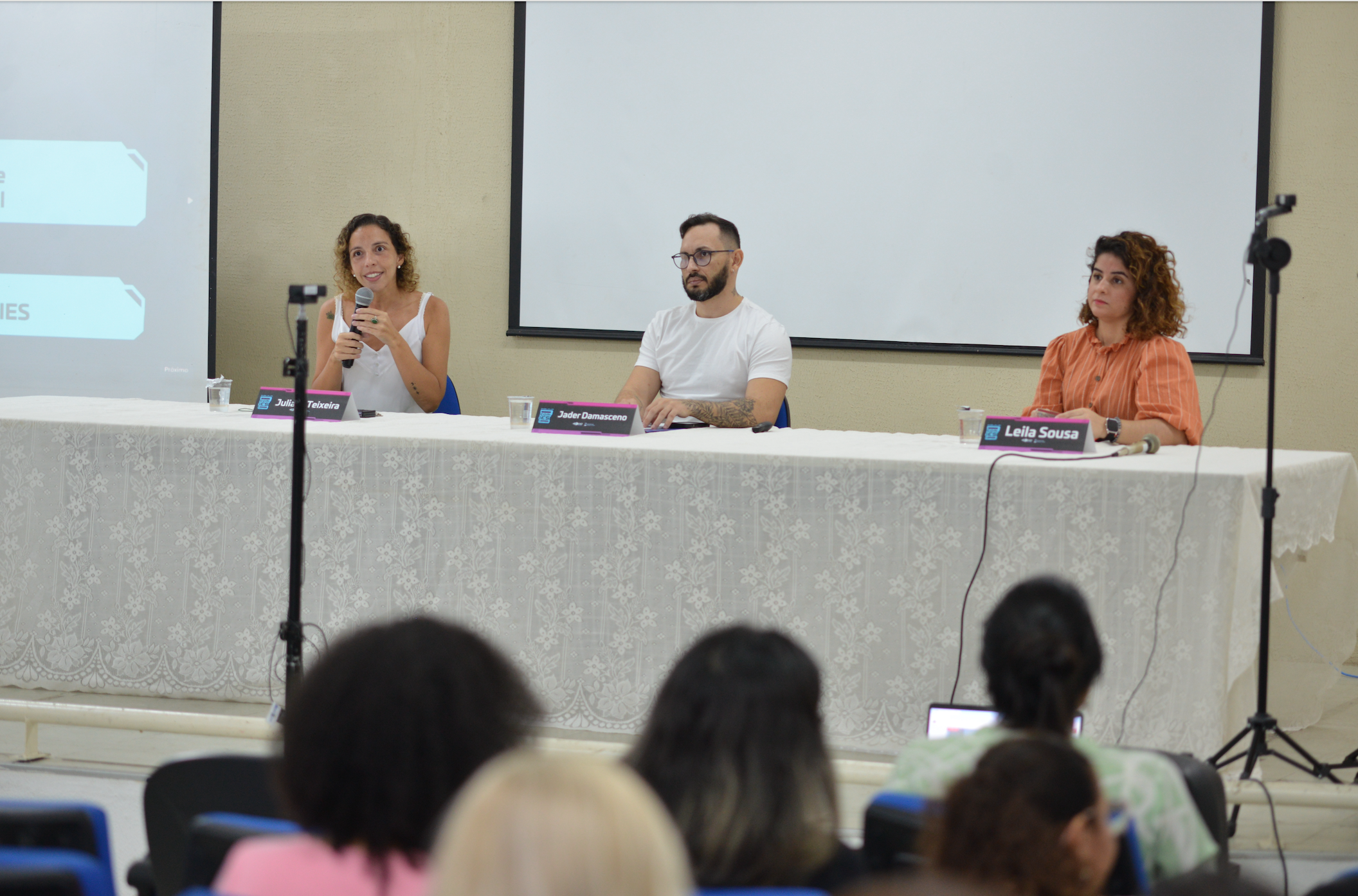 Mesa 3 A cristalização da comunicação e cultura no cotidiano institucional